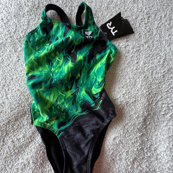 NWT TYR Girls Black and Green Maxfit Swimwear - Size 24 youth - Picture 1 of 5